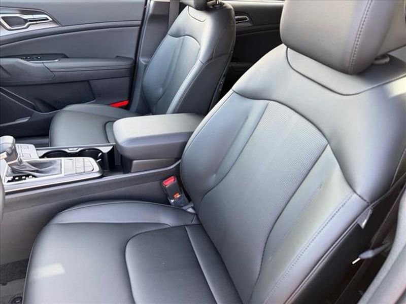 New 2026 Kia Sportage EX image 11