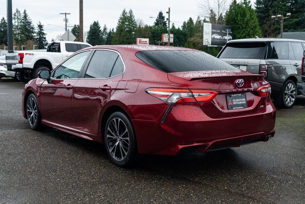 Used 2018 Toyota Camry SE image 4