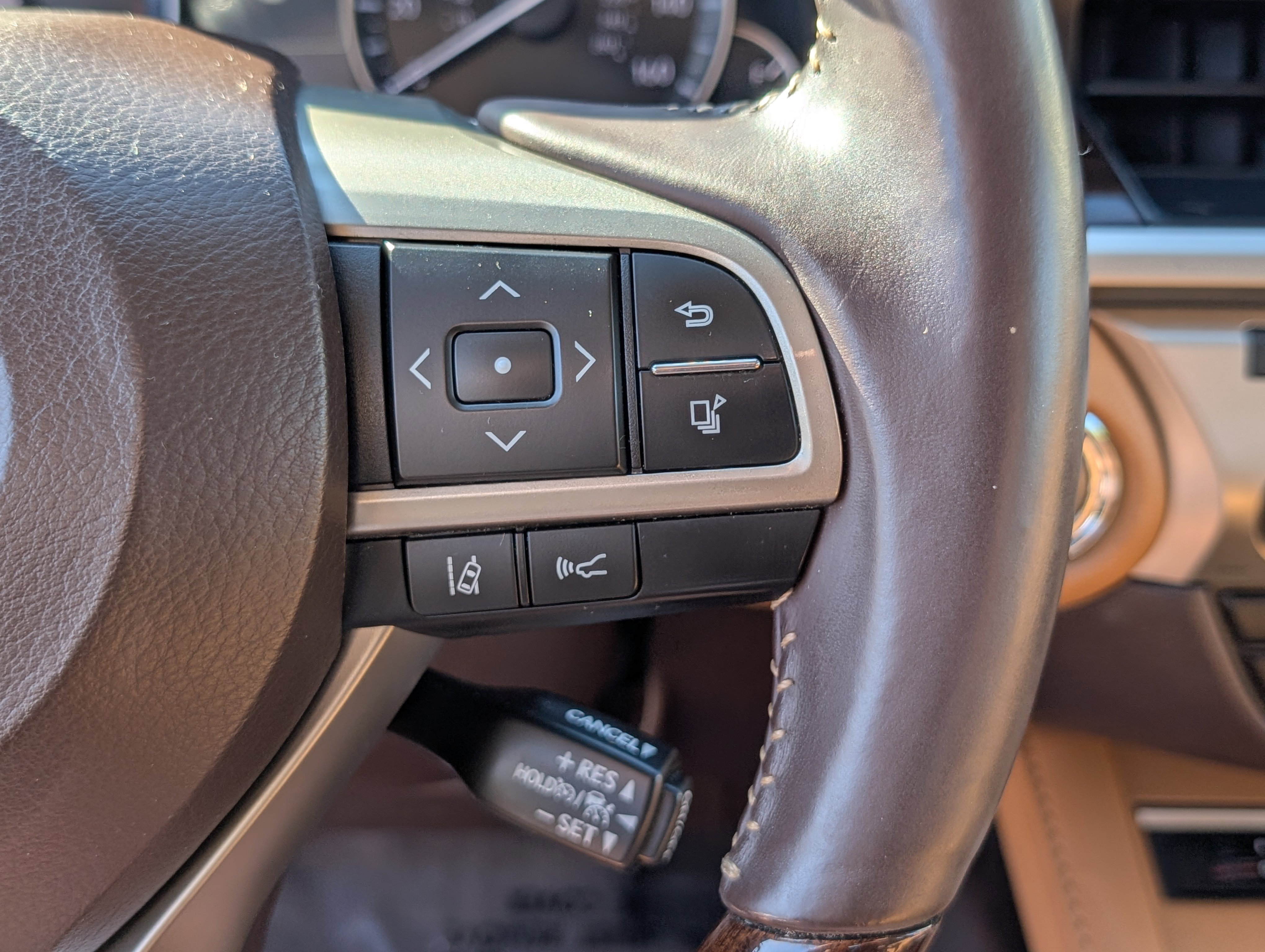 Used 2016 Lexus ES 350 w/ Luxury Package w/Wood Trim FWD image 25