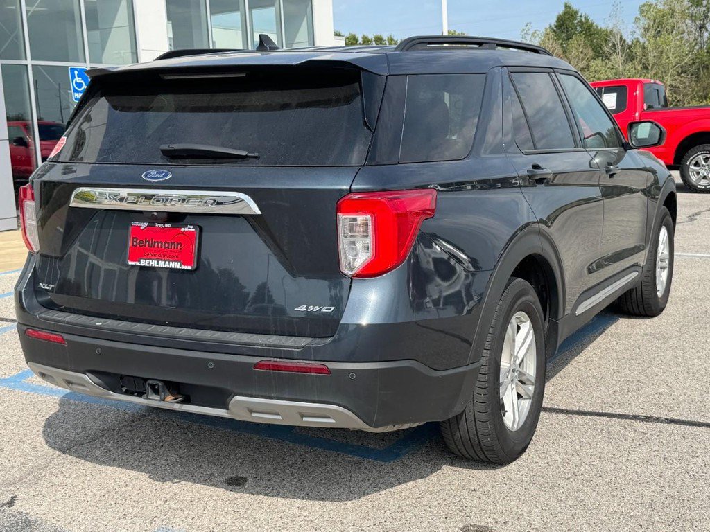Used 2023 Ford Explorer XLT w/ Equipment Group 202A AWD/4WD image 4