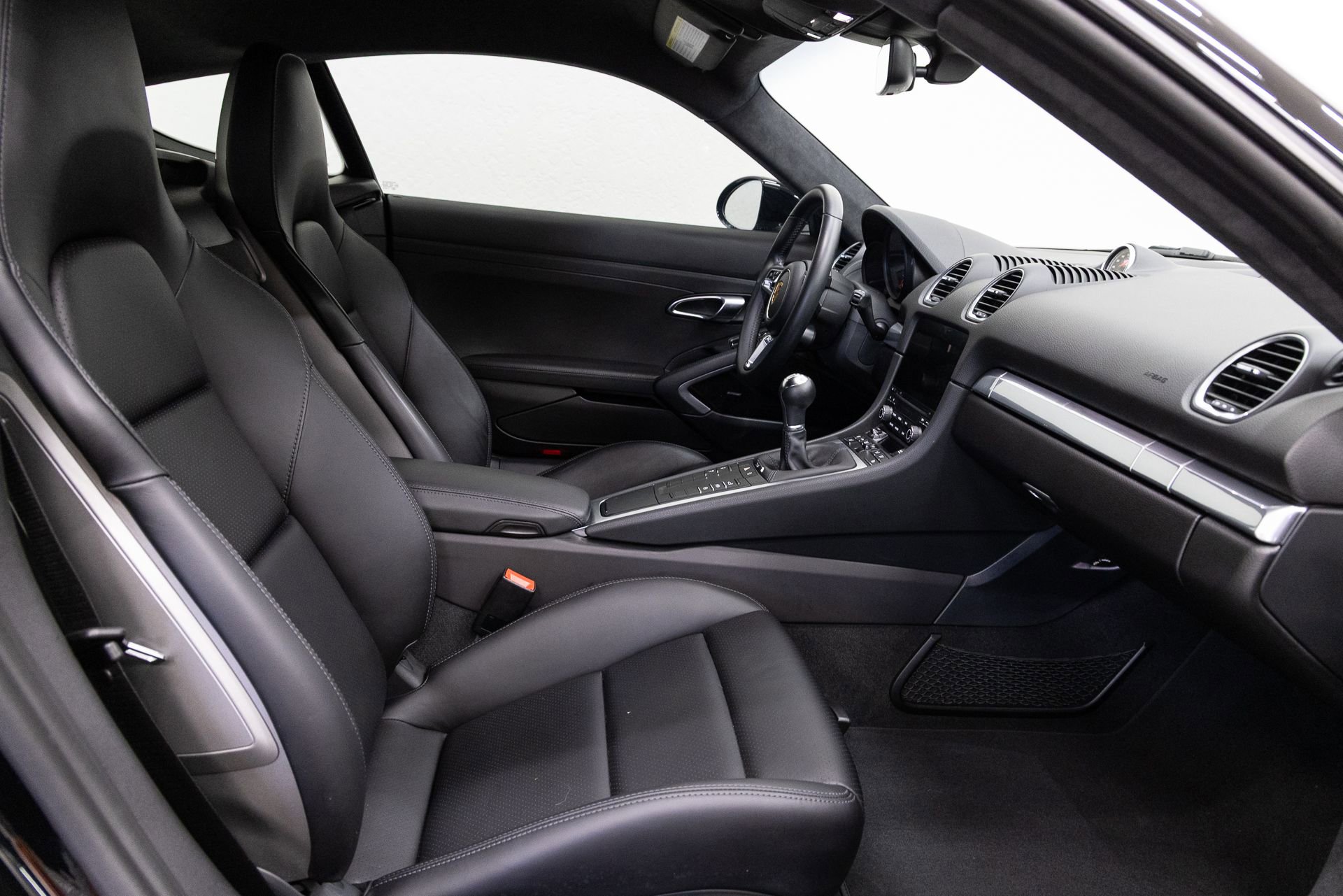Used 2021 Porsche 718 Cayman GTS RWD image 12