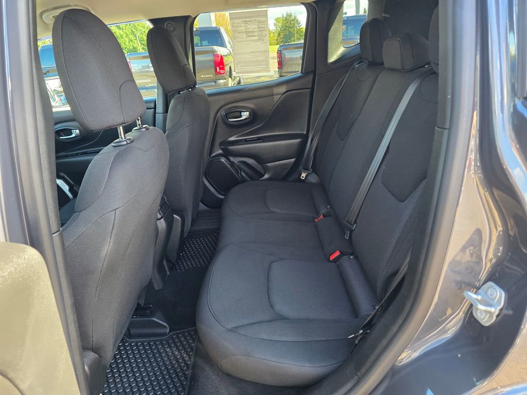Used 2022 Jeep Renegade Sport w/ Sport Appearance Group image 11