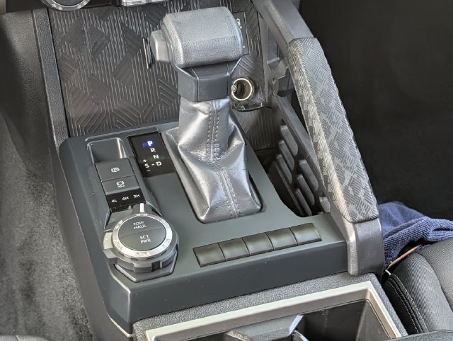 Certified 2024 Toyota Tacoma SR5 AWD/4WD image 14
