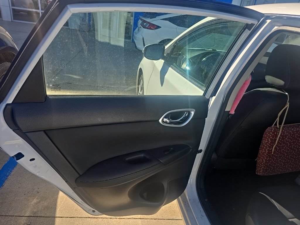 Used 2019 Nissan Sentra SL w/ Exterior Package FWD image 13