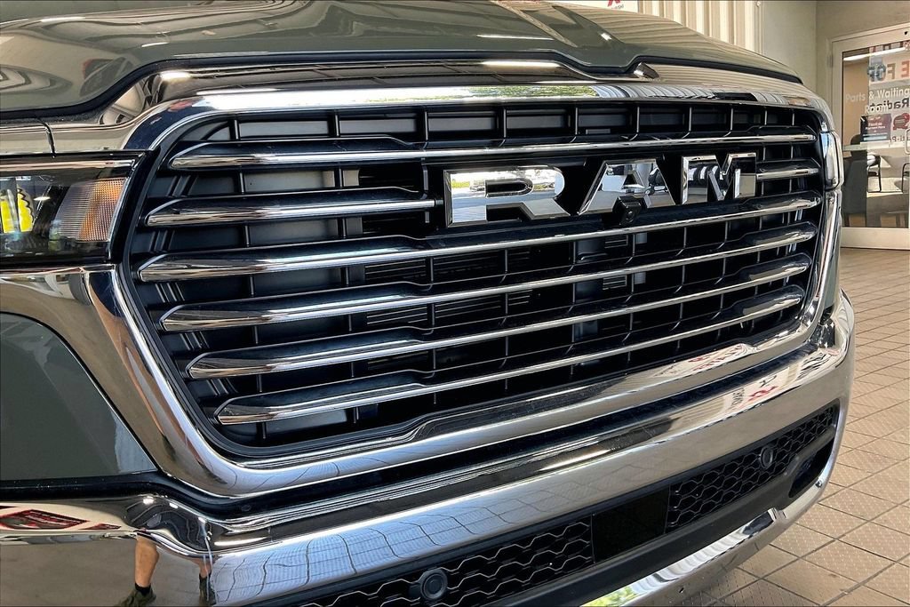 Used 2026 RAM 1500 Laramie AWD/4WD image 26