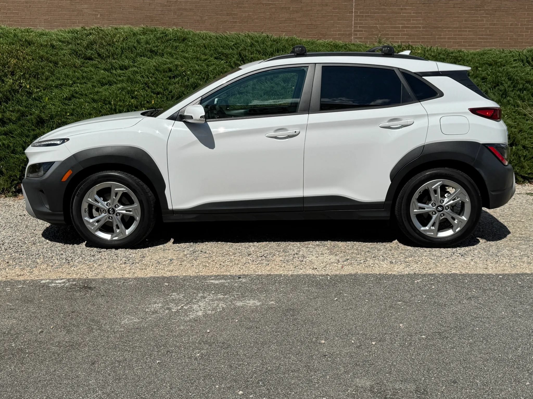 Used 2022 Hyundai Kona SEL w/ Convenience Package FWD image 4