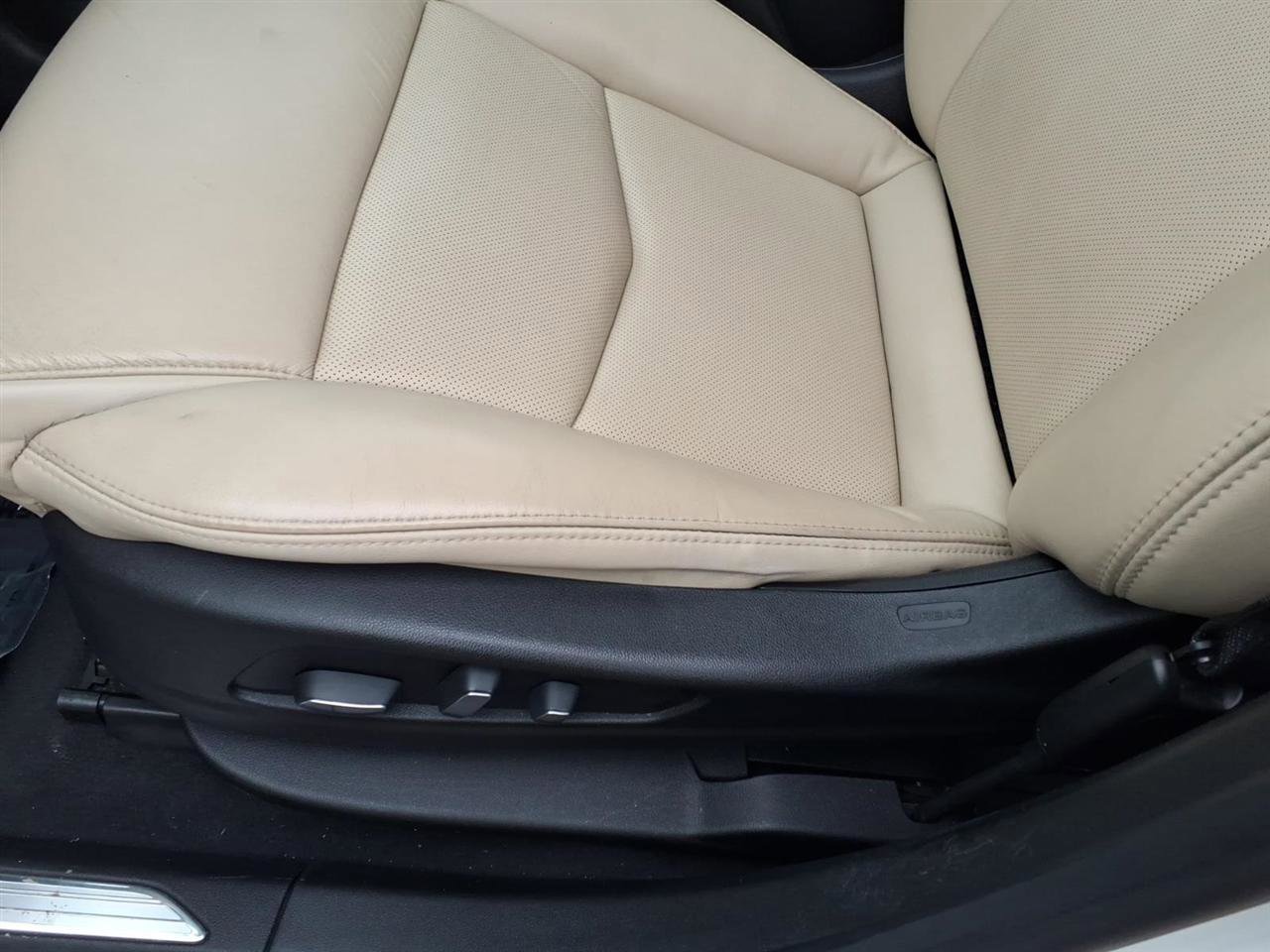 Used 2018 Cadillac XT5 Luxury w/ Driver Awareness Package image 7