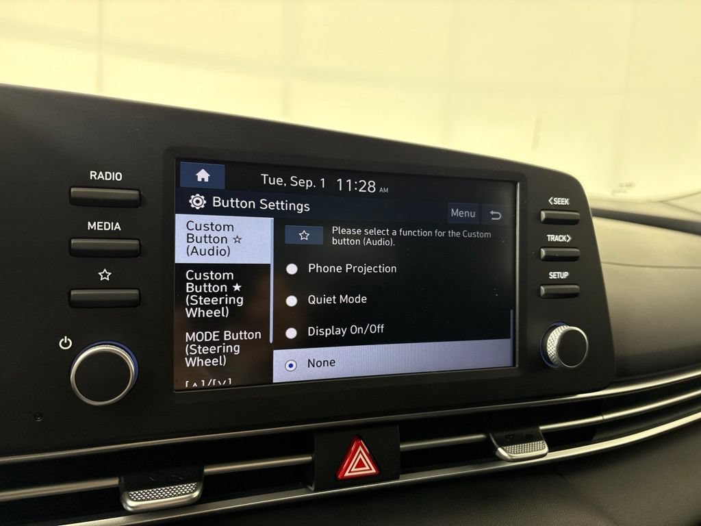 New 2025 Hyundai Elantra Hybrid FWD image 28