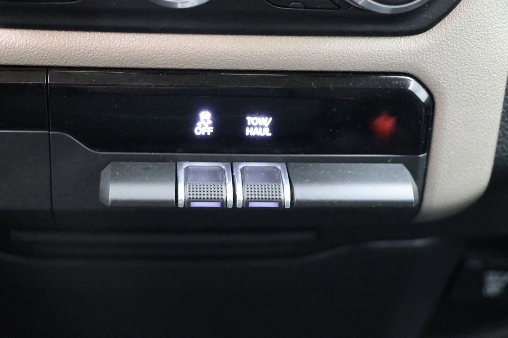 Used 2019 RAM 1500 Laramie image 28