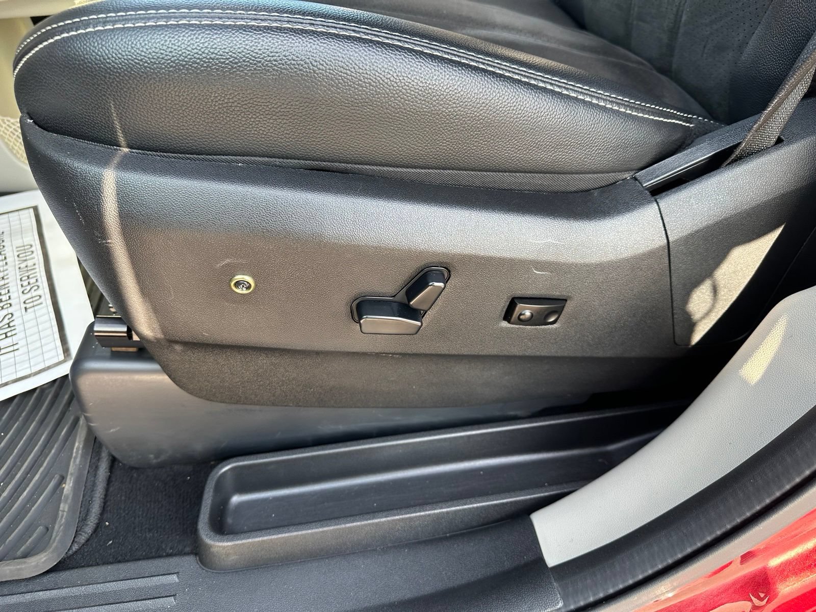 Used 2020 Dodge Grand Caravan SXT w/ Driver Convenience Group FWD image 14