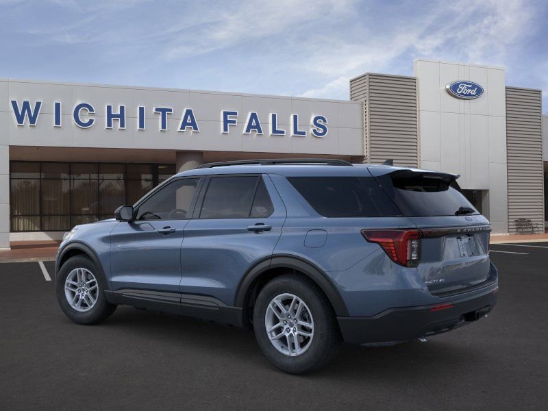 New 2026 Ford Explorer Active RWD image 4