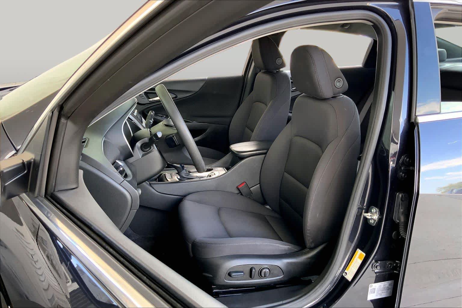 Used 2023 Chevrolet Malibu LT FWD image 8