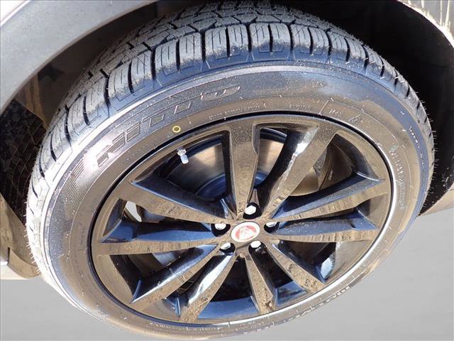 Used 2020 Jaguar E-PACE image 7