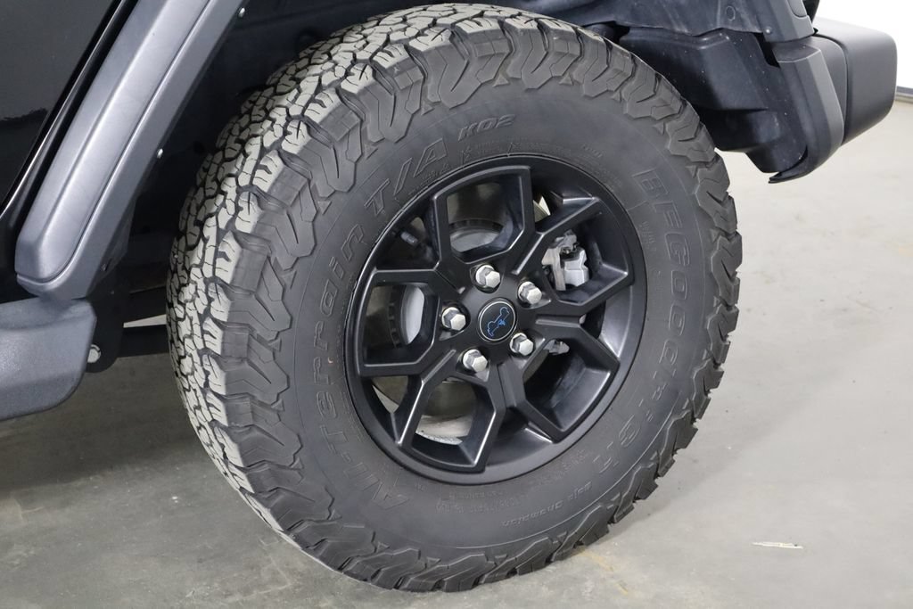 Used 2024 Jeep Wrangler Unlimited AWD/4WD image 38
