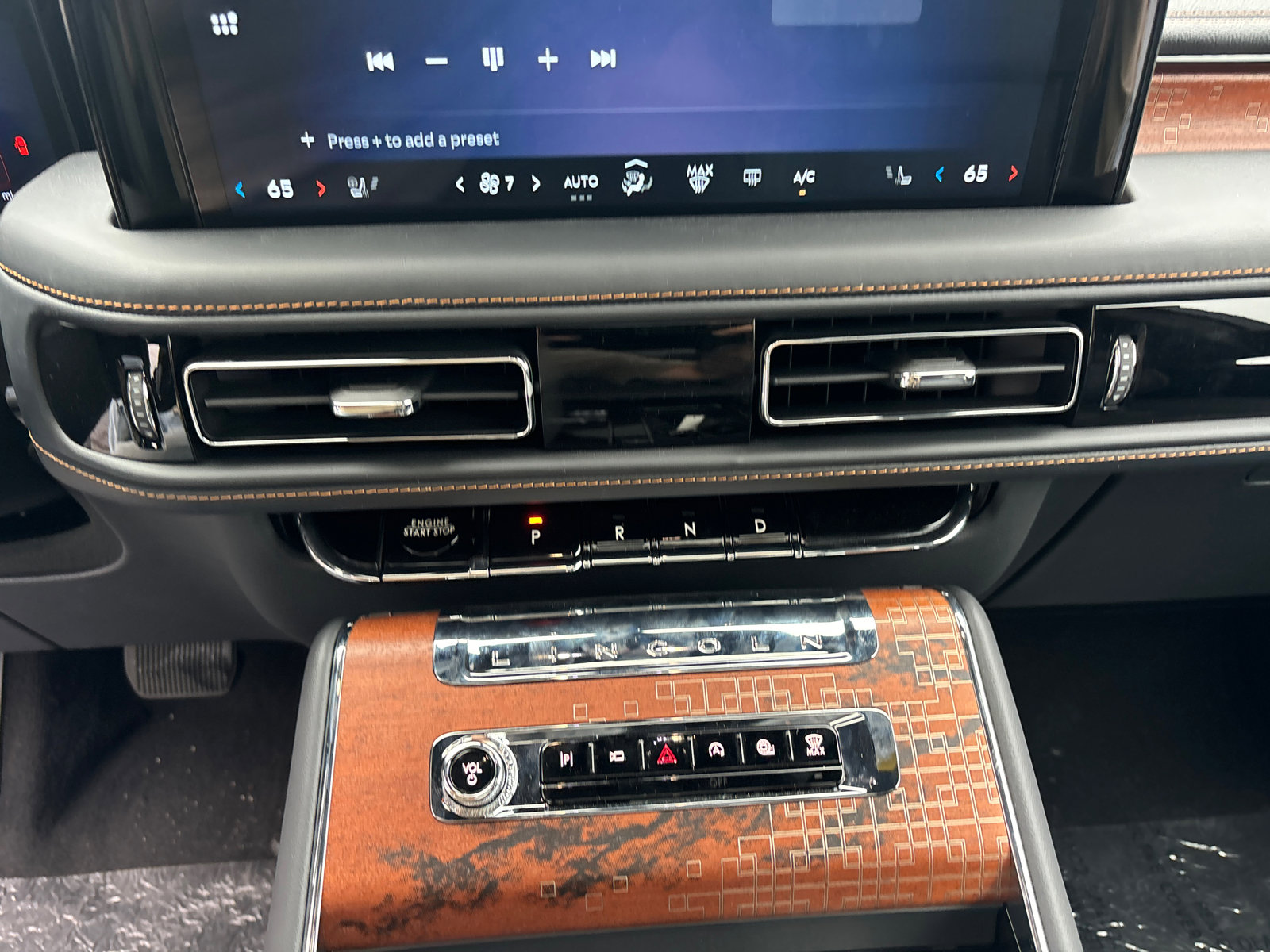 New 2025 Lincoln Aviator Black Label image 24