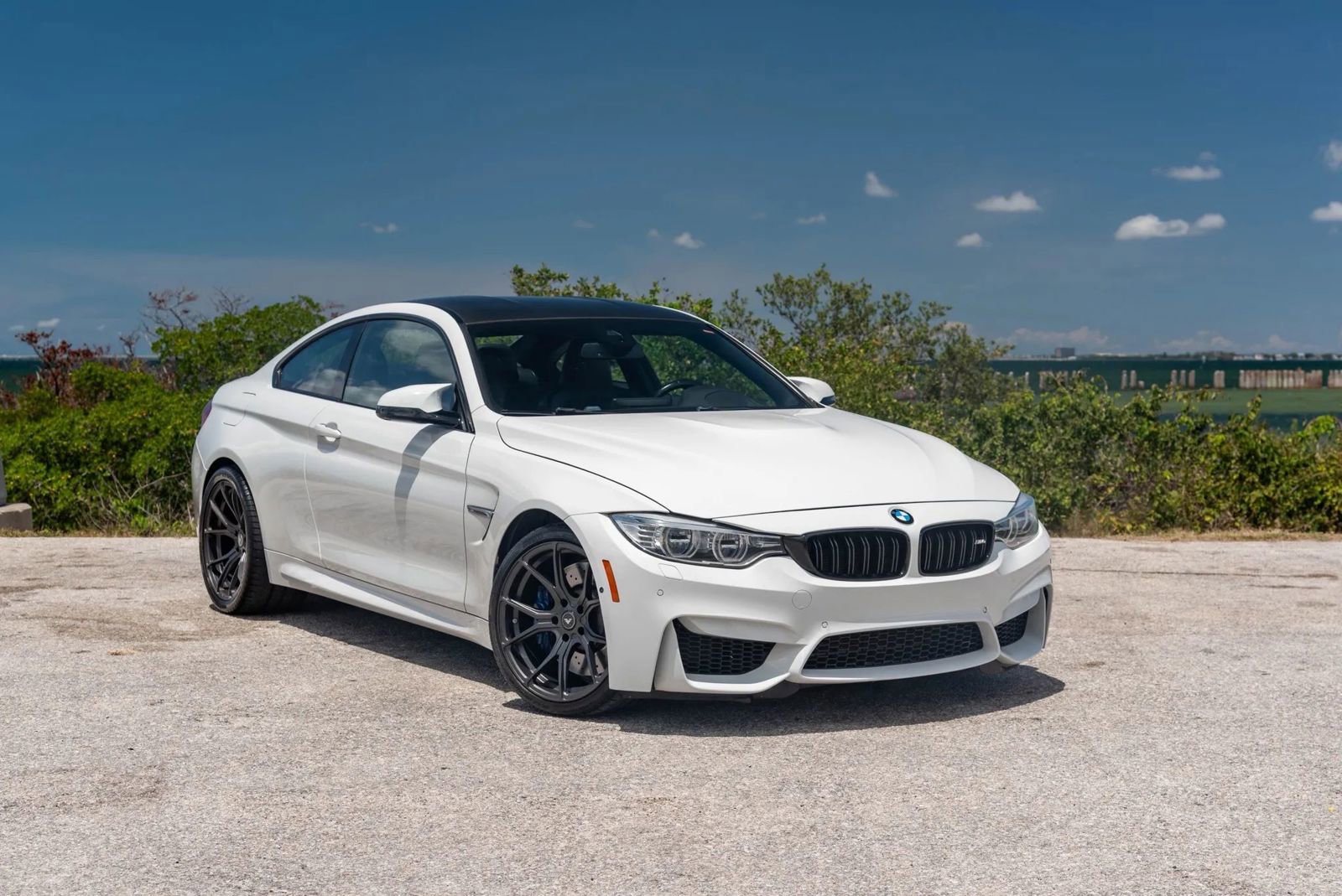 Used 2015 BMW M4 Coupe RWD image 1