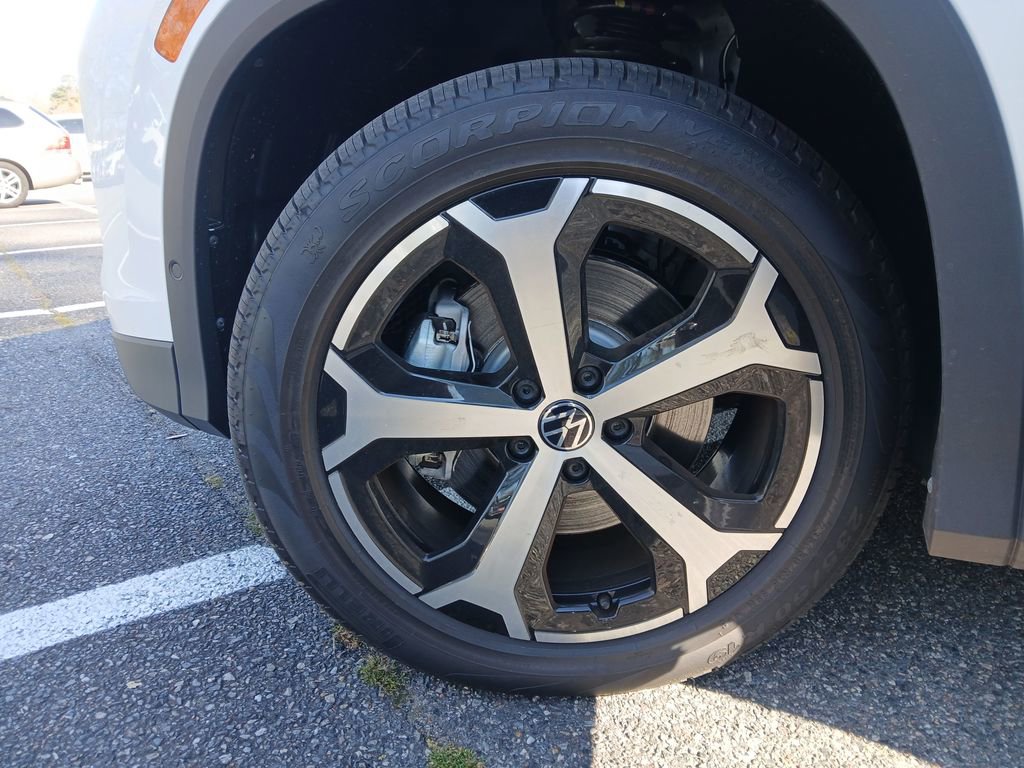 New 2026 Volkswagen Tiguan SE AWD/4WD image 26