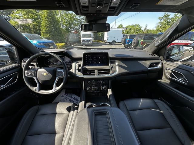 Used 2023 Chevrolet Tahoe LT w/ Luxury Package AWD/4WD image 3