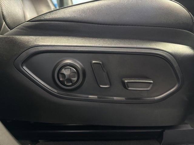 Used 2022 Jeep Grand Cherokee L Limited w/ Luxury Tech Group II image 59