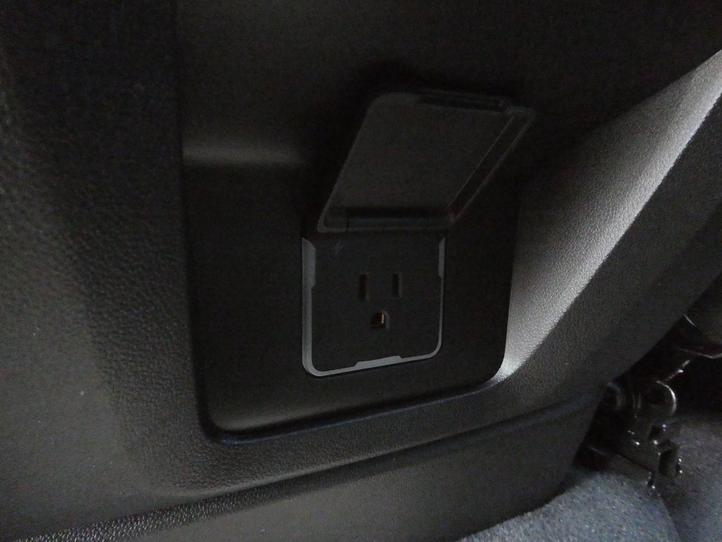 Certified 2025 GMC Yukon Denali image 39