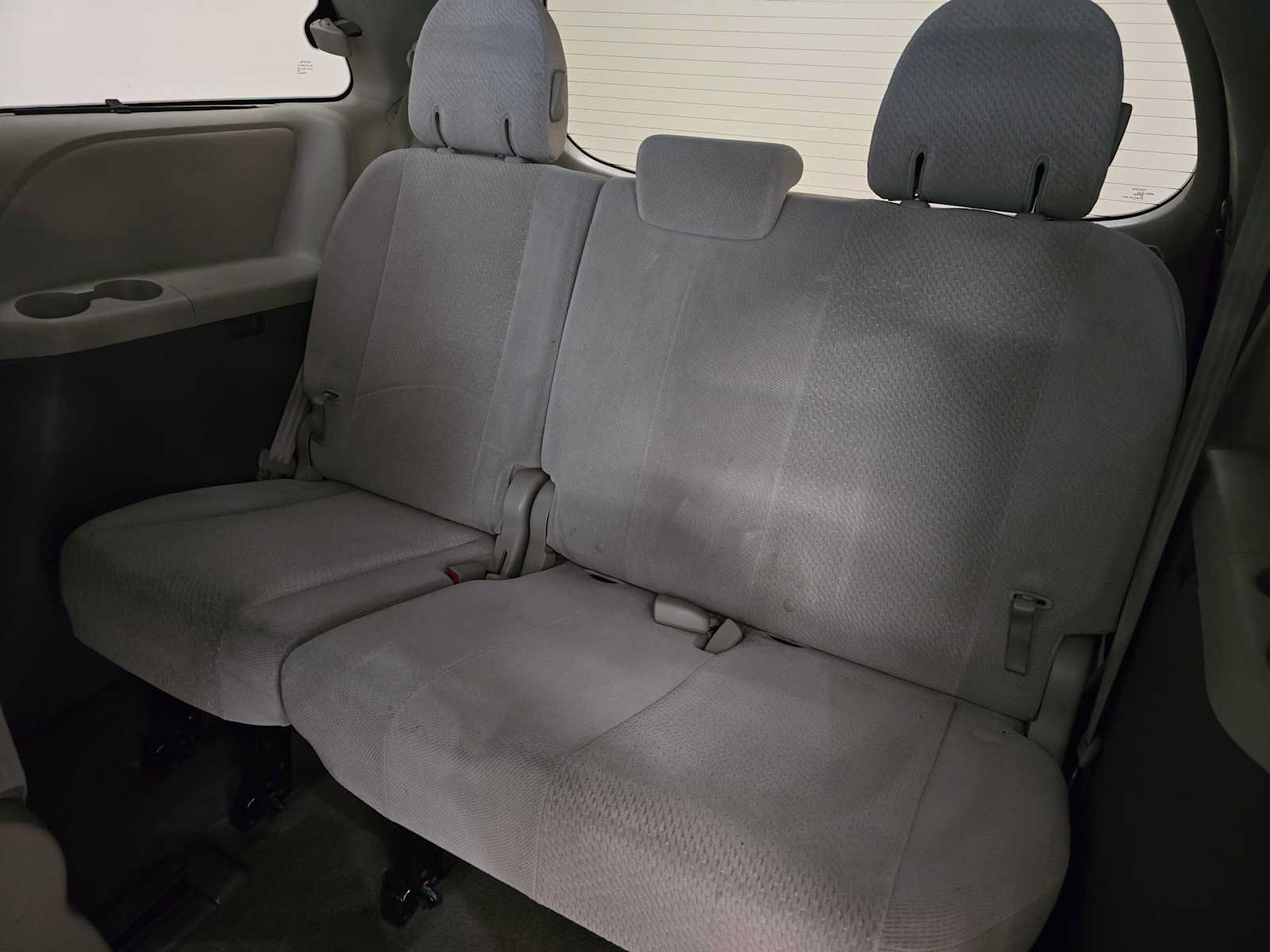 Used 2011 Toyota Sienna LE w/ Towing Pkg AWD/4WD image 24