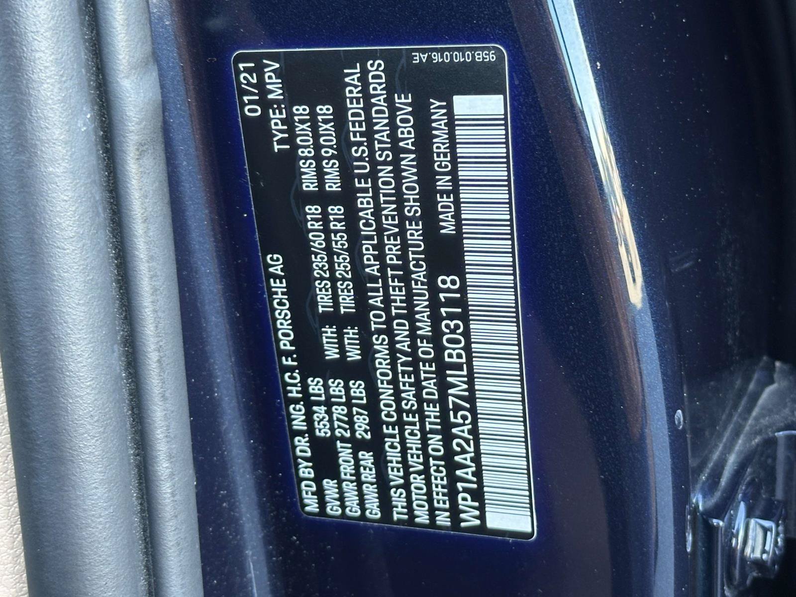 Used 2021 Porsche Macan AWD/4WD image 25