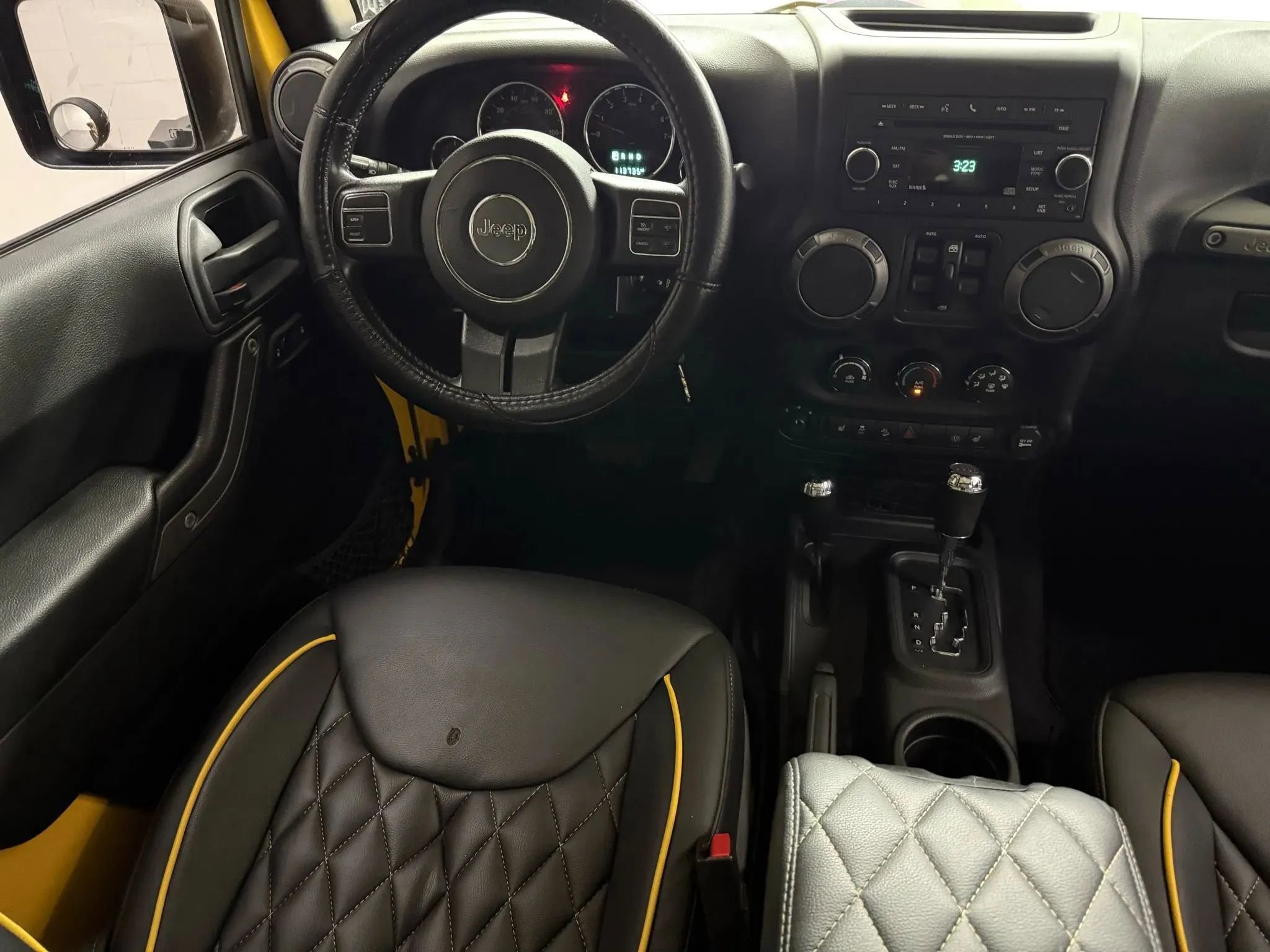 Used 2015 Jeep Wrangler Unlimited Sport w/ Quick Order Package 24S AWD/4WD image 32