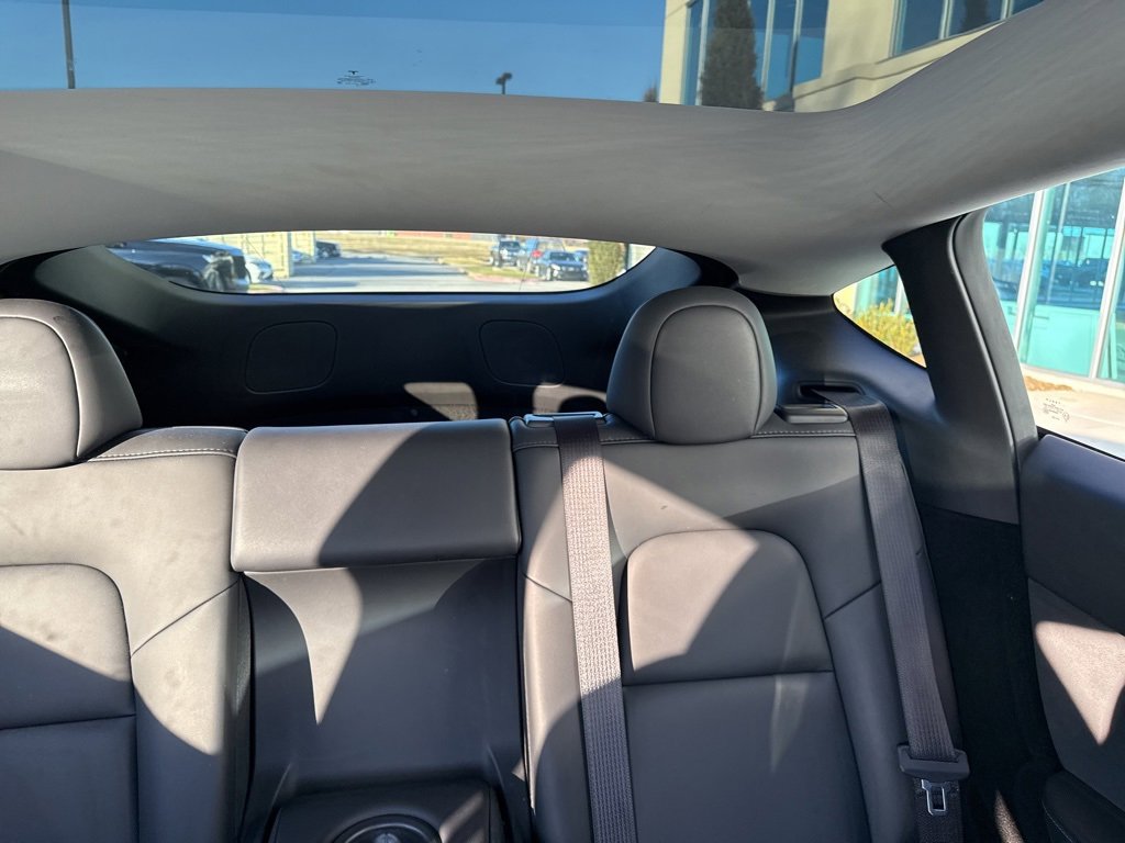 Used 2024 Tesla Model Y Long Range image 25