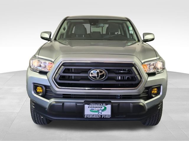 Used 2023 Toyota Tacoma SR5 w/ Technology Package AWD/4WD image 2