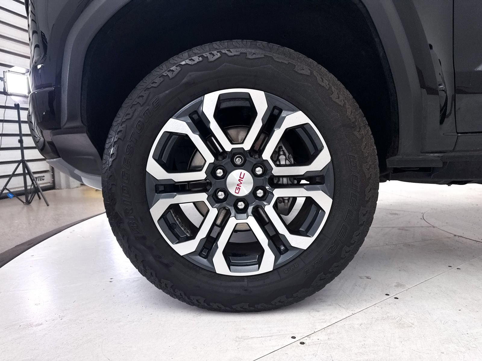 Used 2023 GMC Canyon AT4 w/ AT4 Premium Package AWD/4WD image 14