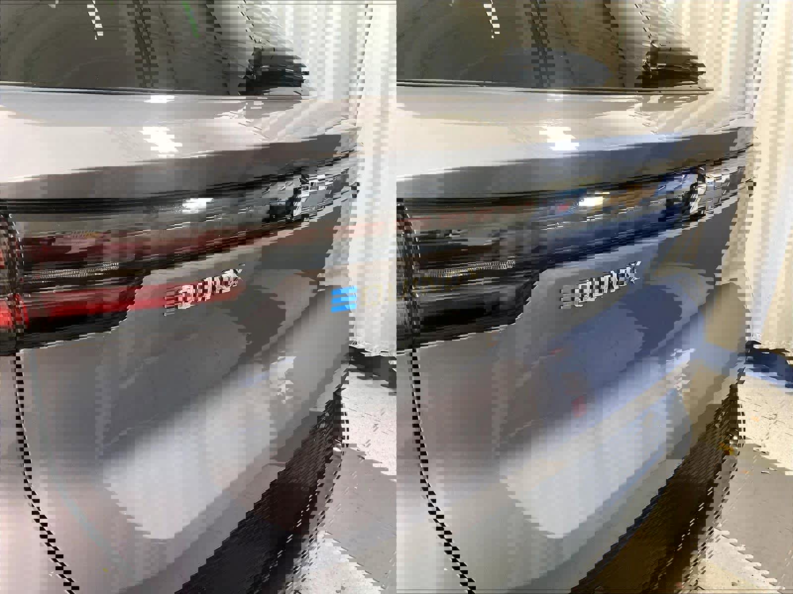 Used 2025 Chevrolet Equinox EV LT image 28