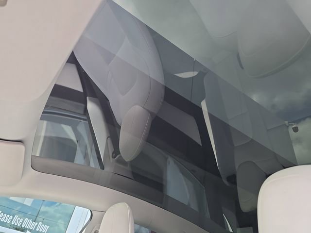 Used 2021 Tesla Model Y Performance image 19