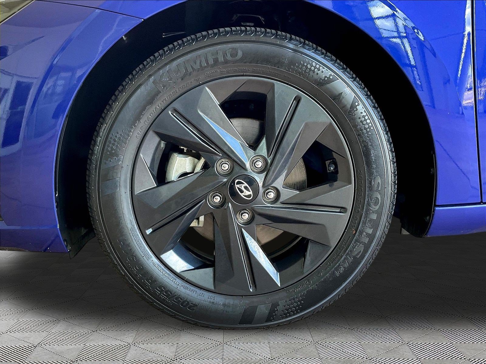 Used 2023 Hyundai Elantra SEL FWD image 30