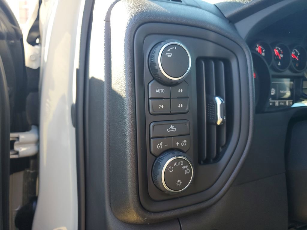 New 2026 Chevrolet Silverado 1500 Custom Trail Boss w/ LPO, Dark Essentials Package AWD/4WD image 22