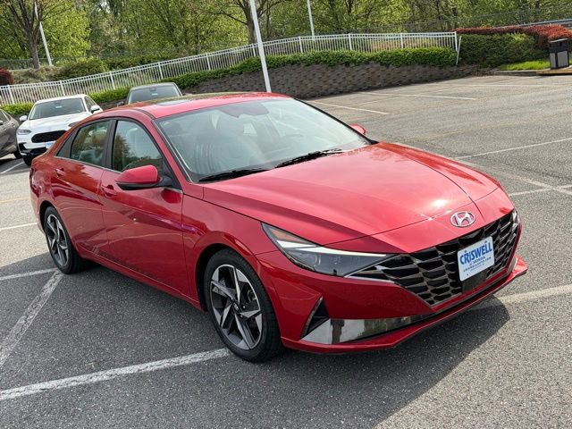 Used 2021 Hyundai Elantra Limited w/ Cargo Package FWD image 2