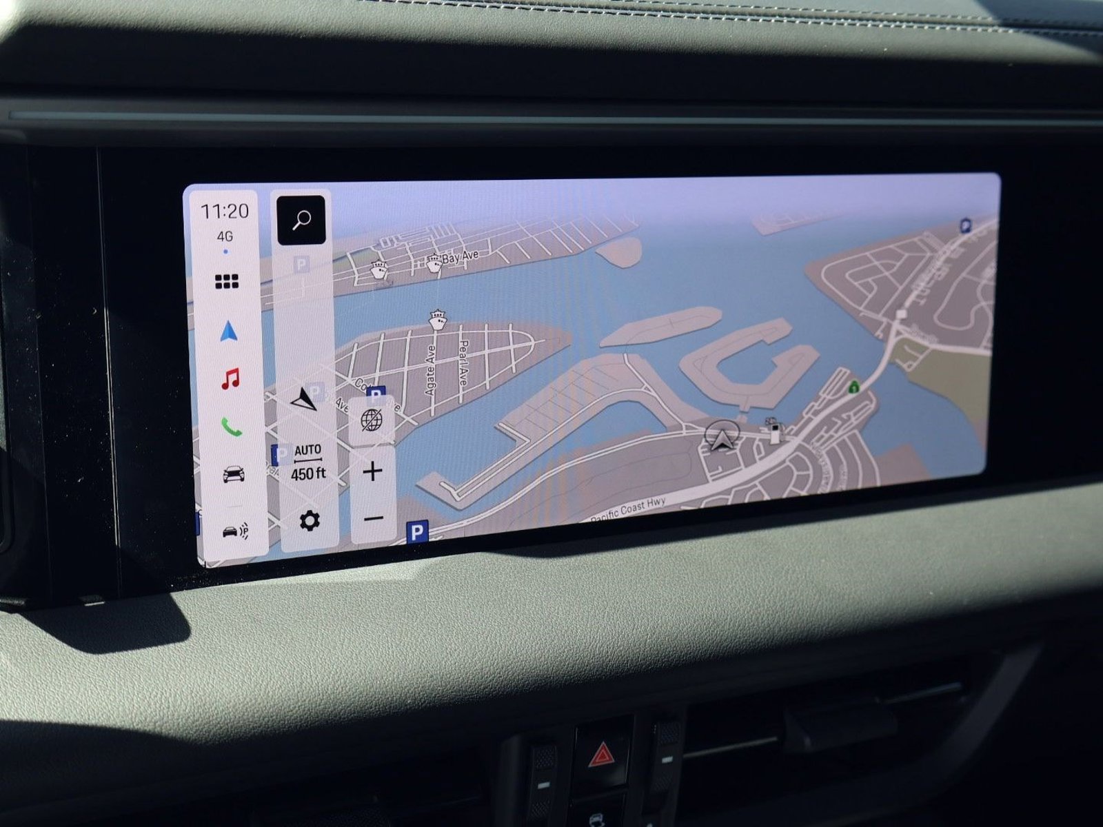 New 2025 Porsche Macan 4S Electric AWD/4WD image 18