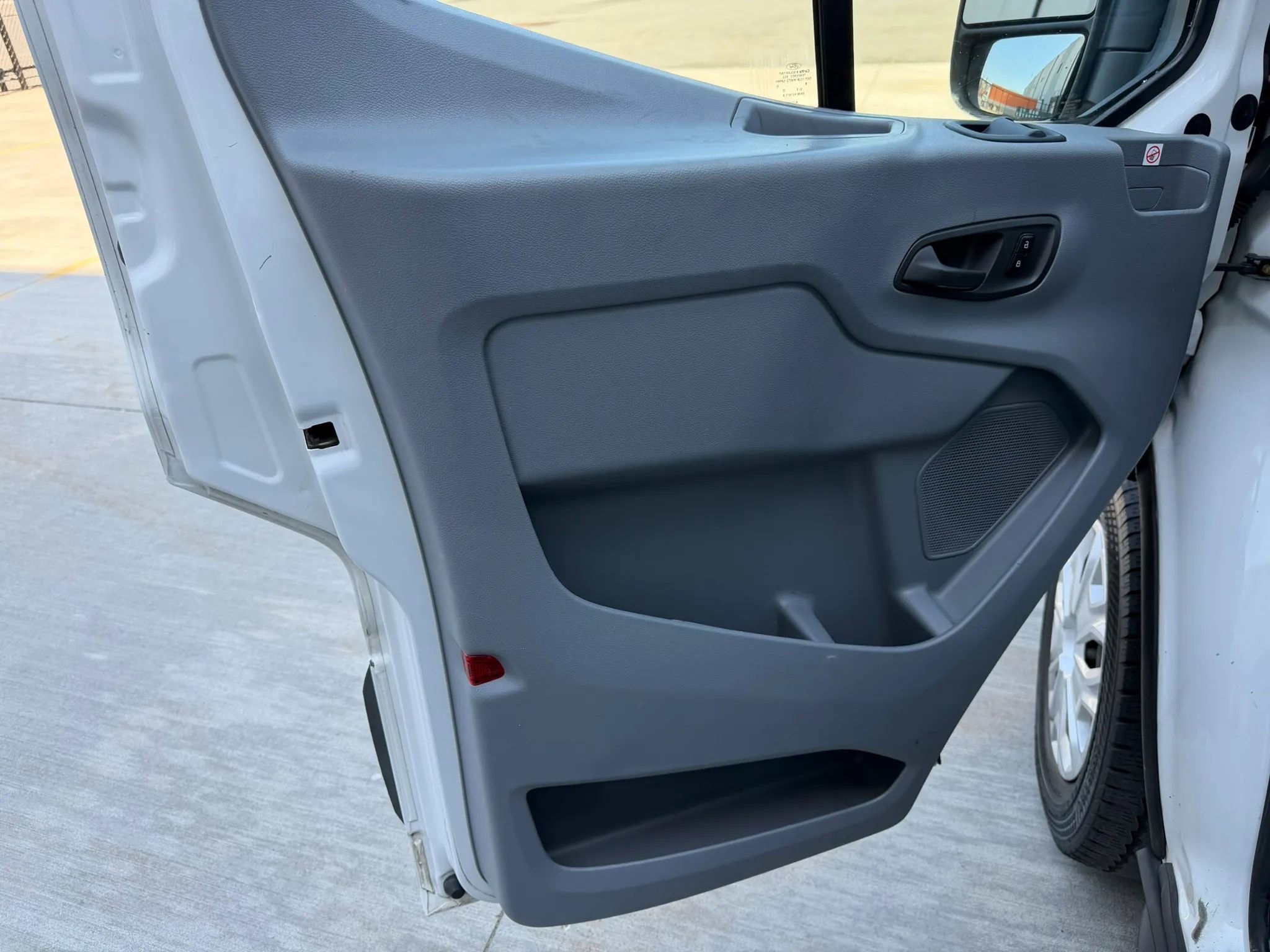 Used 2019 Ford Transit 150 130 Low Roof RWD image 18