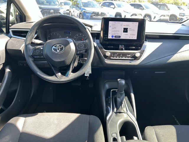 Used 2025 Toyota Corolla LE FWD image 13