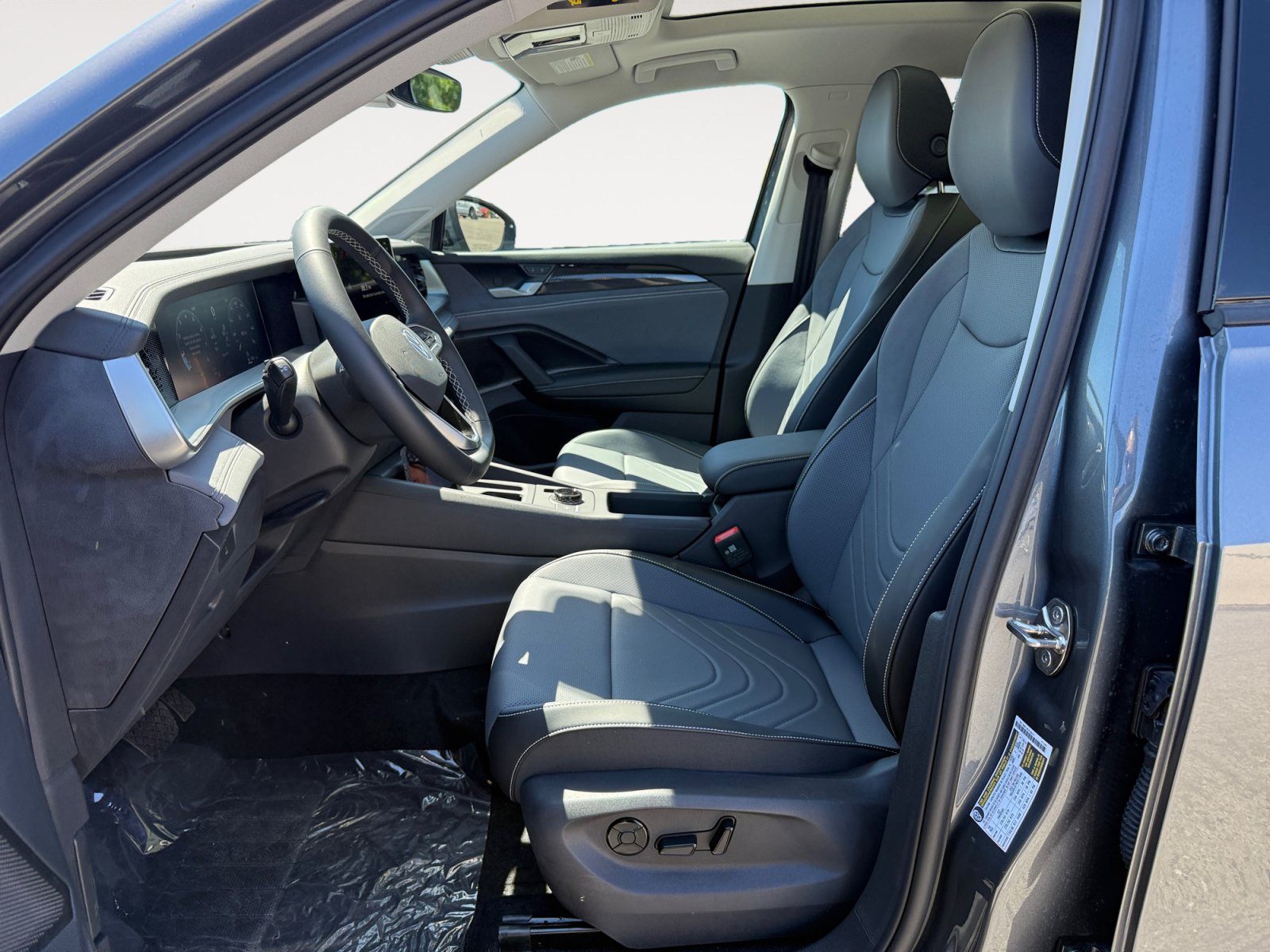 New 2026 Volkswagen Tiguan SE AWD/4WD image 10