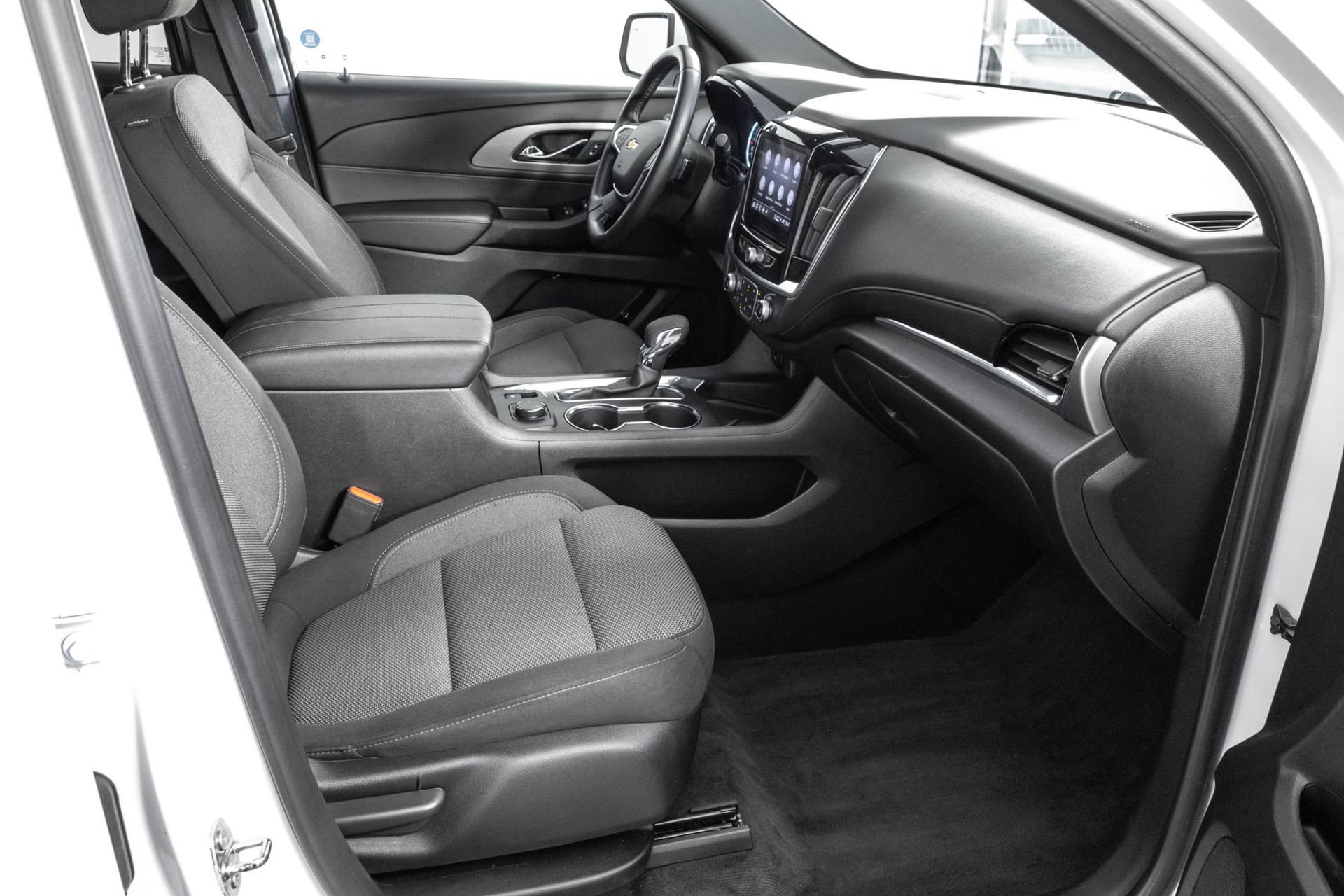 Used 2023 Chevrolet Traverse LT AWD/4WD image 42