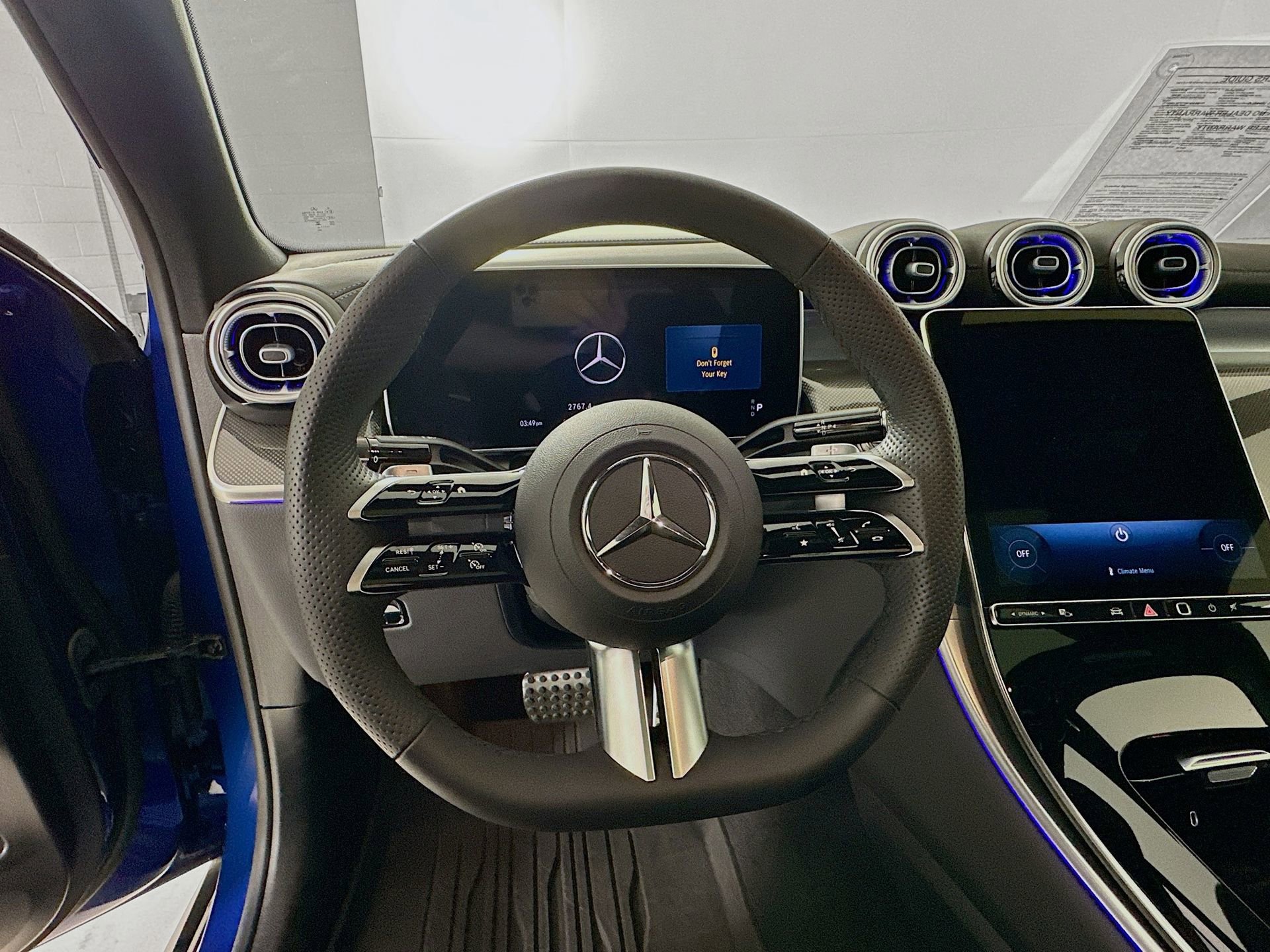 Used 2025 Mercedes-Benz GLC 300 4MATIC image 12