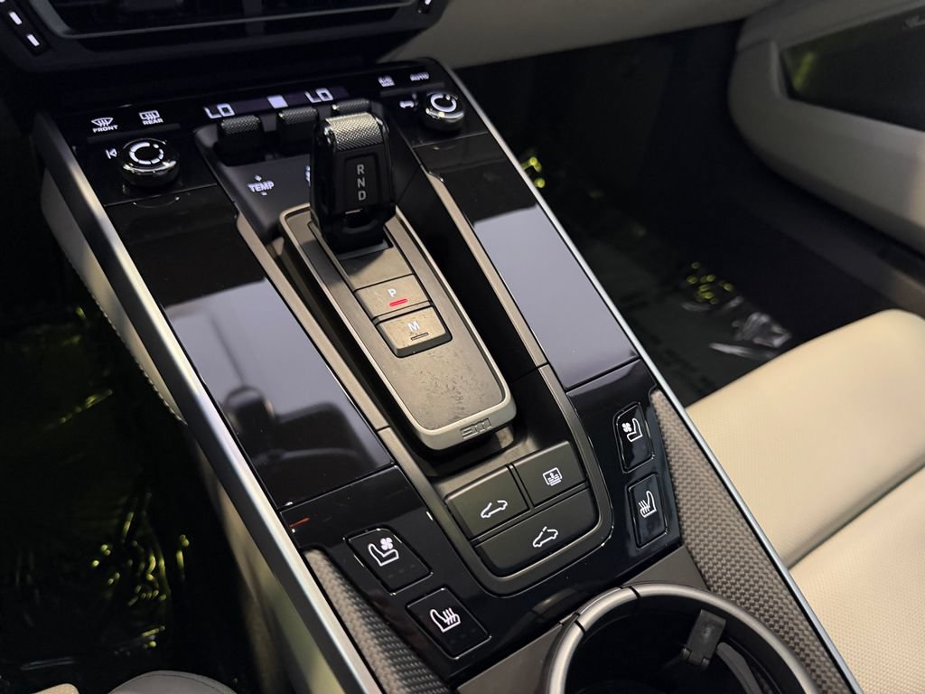 Certified 2025 Porsche 911 Turbo S AWD/4WD image 18