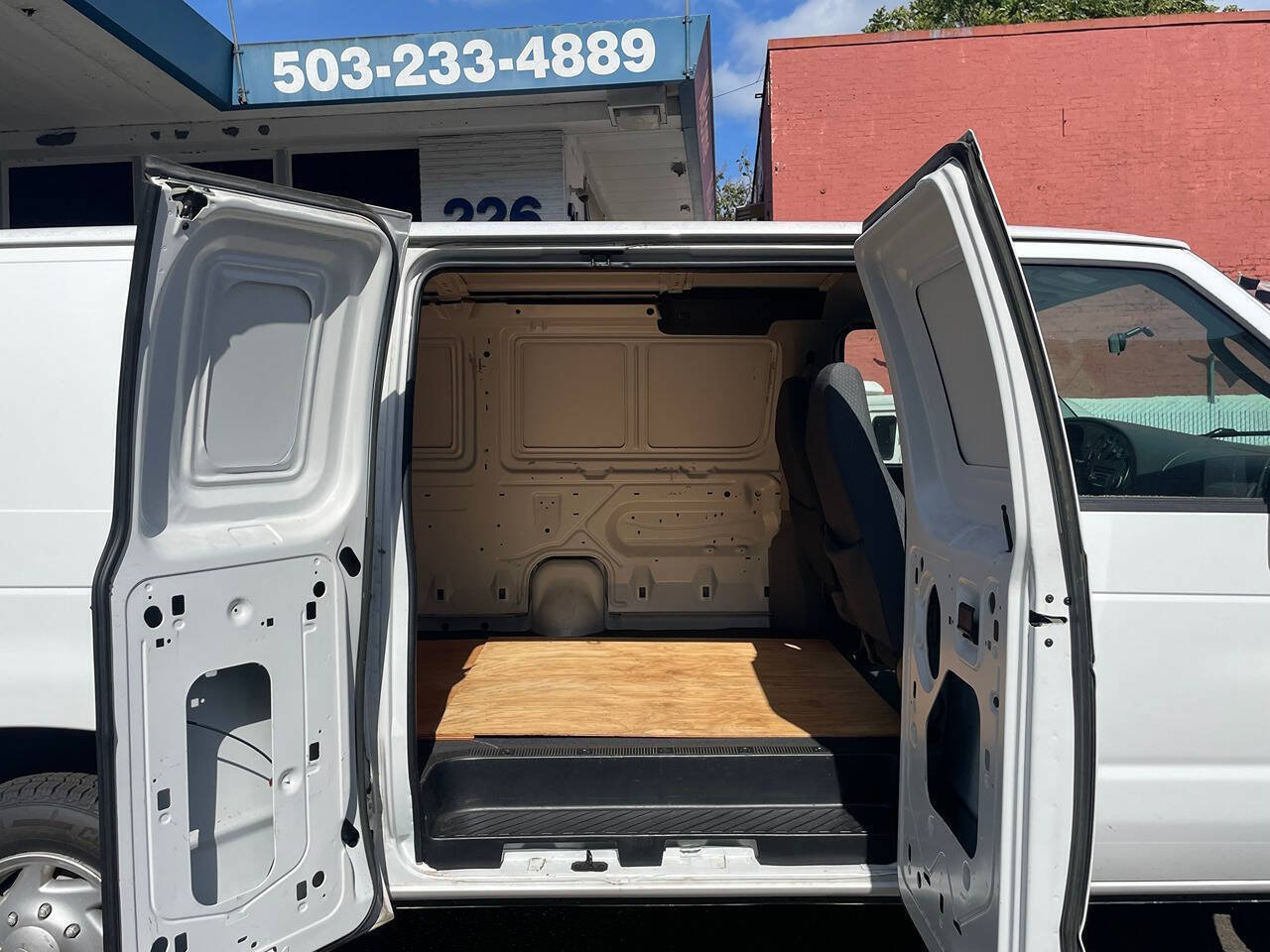 Used 2007 Ford E-150 and Econoline 150 RWD image 6