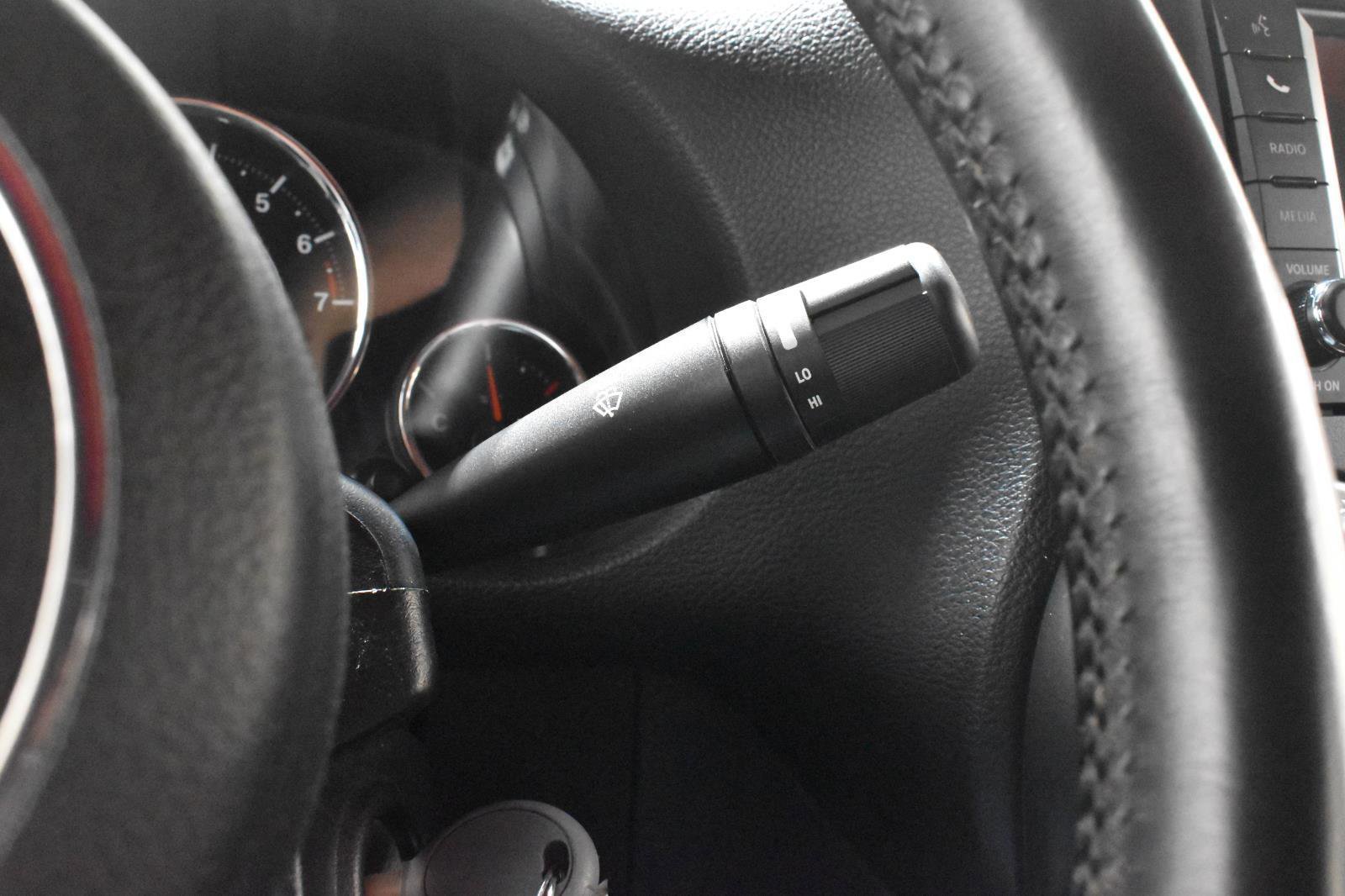 Used 2015 Jeep Wrangler Unlimited Rubicon w/ Connectivity Group image 11