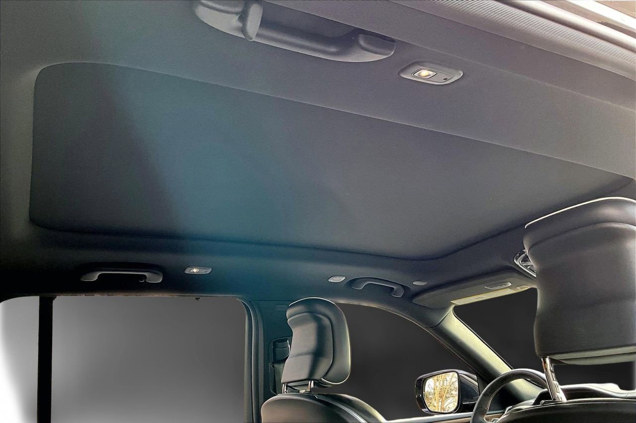 Certified 2022 Jeep Grand Cherokee Summit w/ Adv Protech Group IV image 16