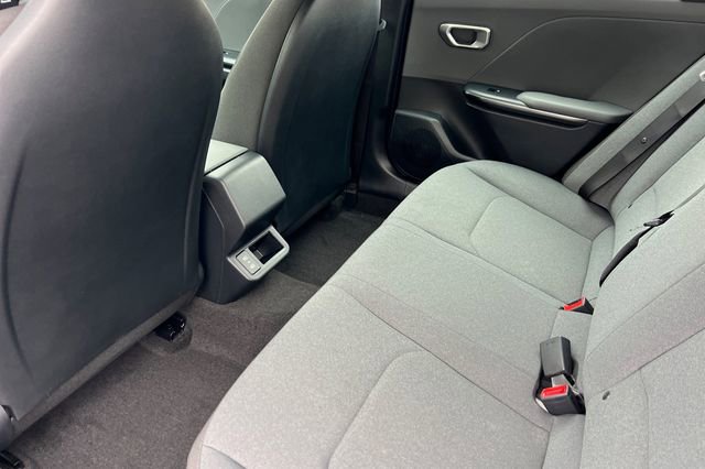 New 2025 Kia K4 LX image 14