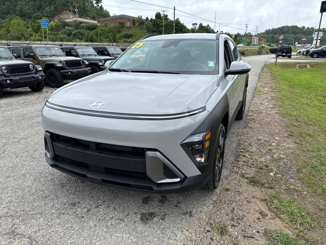 Used 2025 Hyundai Kona SEL AWD/4WD image 7