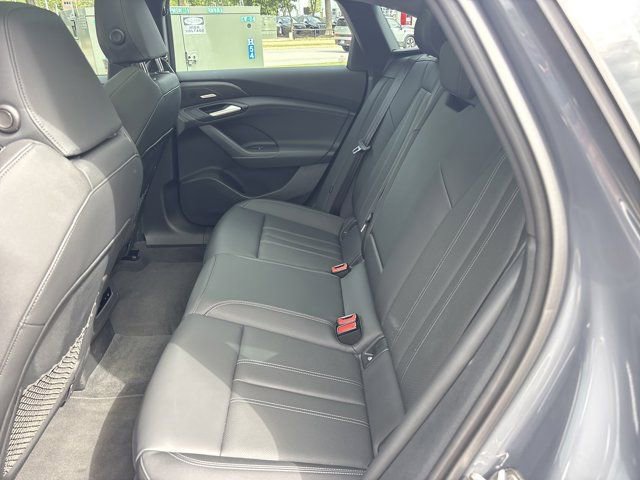 Used 2025 Audi A6 e-tron Premium Plus w/ Premium Plus RWD image 18