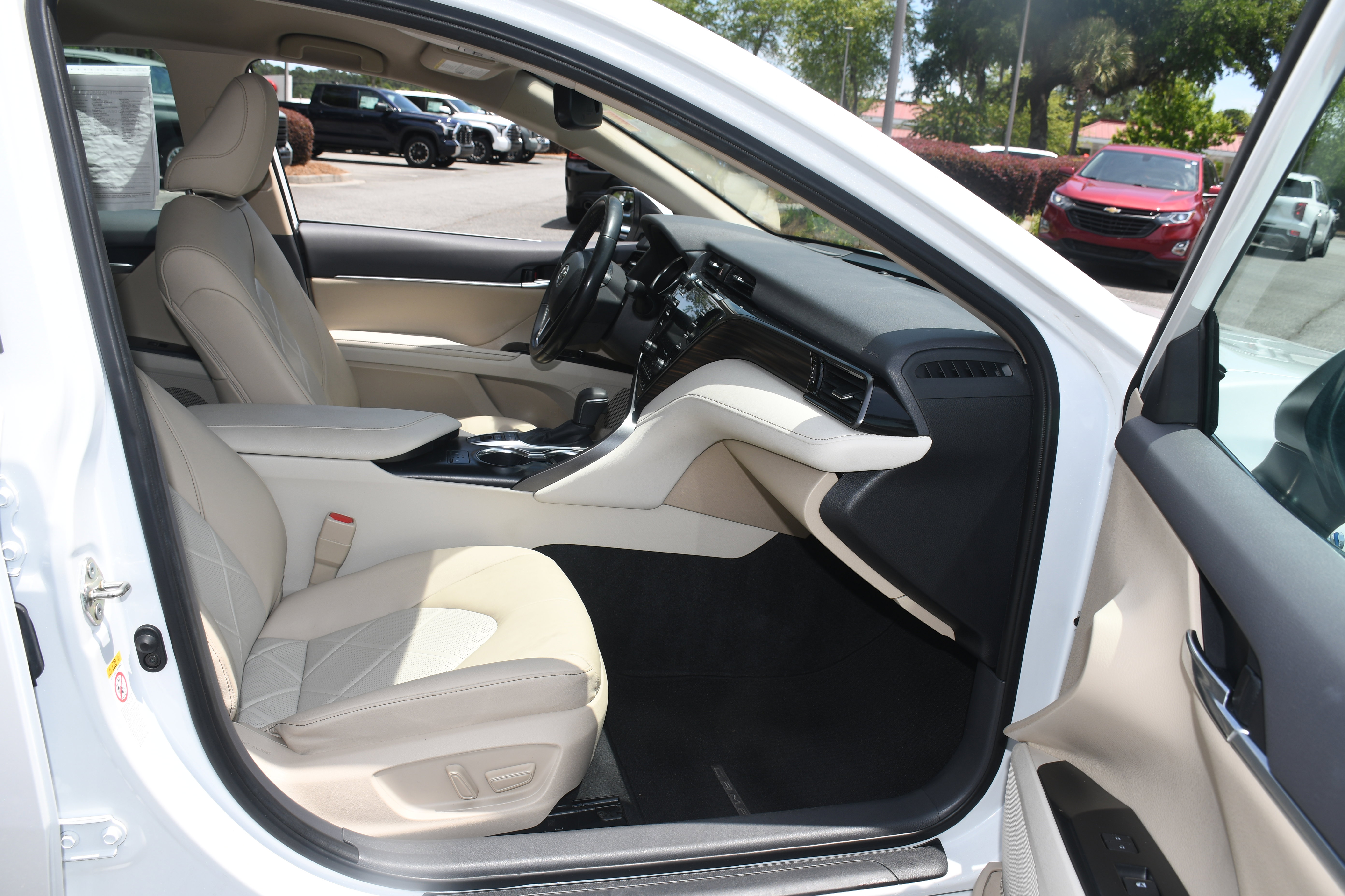 Used 2019 Toyota Camry XLE FWD image 20