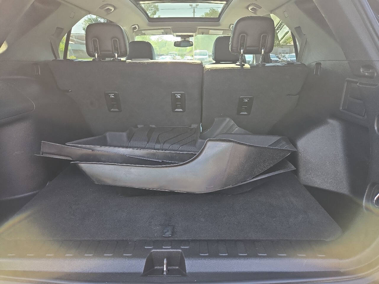 Used 2019 Chevrolet Equinox Premier w/ Premier True North Edition AWD/4WD image 16